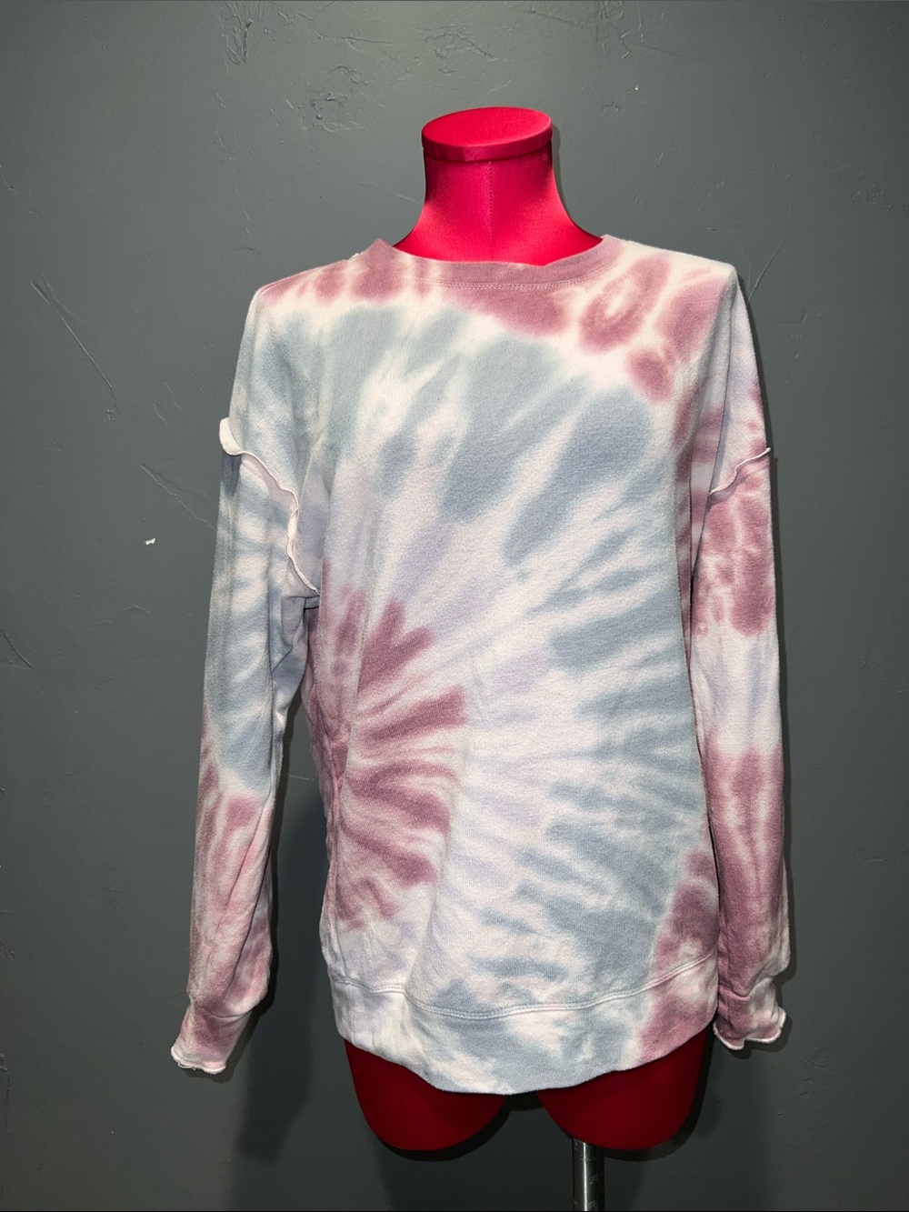 Knox Rose Tie Dye Long Sleeve Crewneck